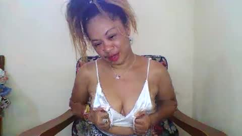 Snapshot of beaute_choco chatting on 15, 10, 2025 Eva online show from 15, 10, 2025