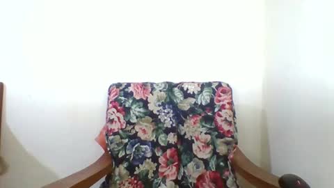 Snapshot of beaute_choco chatting on 23, 10, 2025 Eva online show from 23, 10, 2025