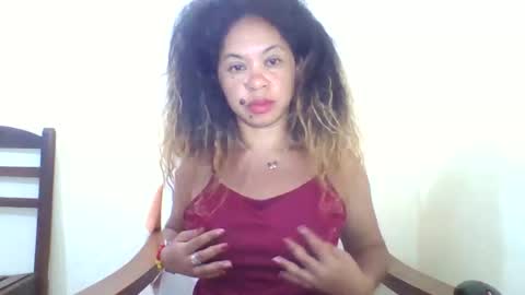 Snapshot of beaute_choco chatting on 25, 11, 2025 Eva online show from 25, 11, 2025