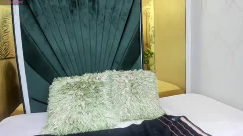 Snapshot of beautifulgirl4u_ chatting on 4, 3, 2026 online show from 4, 3, 2026