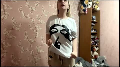 Mia online show from 23, 4, 2026