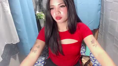 Snapshot of beauty_jelai chatting on 21, 11, 2025 Jelai online show from 21, 11, 2025