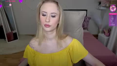 Snapshot of beauty_sashaxx chatting on 15, 6, 2026 beauty Sasha online show from 15, 6, 2026