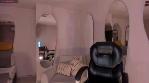 Am Becca online show from 20, 9, 2025