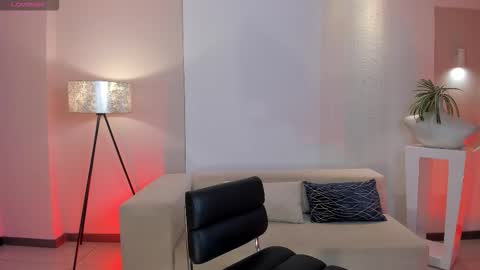 Am Becca online show from 4, 2, 2026