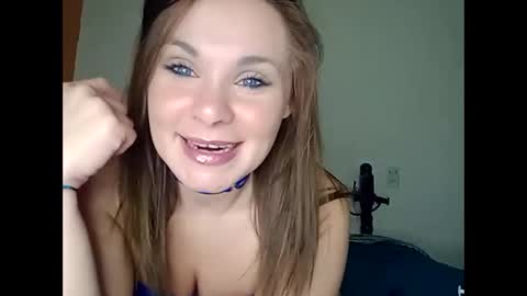 Snapshot of becky2994 chatting on 25, 10, 2025 BECKY BOO  online show from 25, 10, 2025