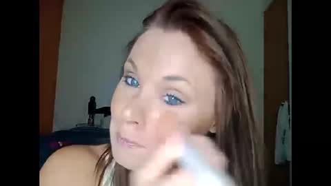 Snapshot of becky2994 chatting on 27, 10, 2025 BECKY BOO  online show from 27, 10, 2025