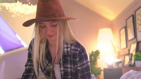 beckyissweetie online show from 17, 5, 2026