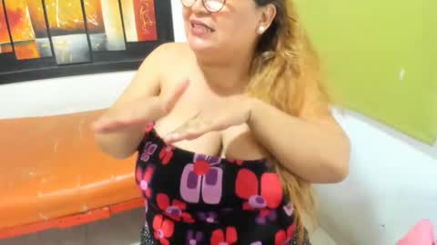 Snapshot of beckyummys chatting on 29, 12, 2024 beckyummys online show from 29, 12, 2024