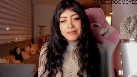 Snapshot of bedroomeyess chatting on 11, 2, 2025 Amber UwU IM MOVING AND IS CRAZY ILL BE BACK VERY SOON 3 MISS YA ALREADY online show from 11, 2, 2025