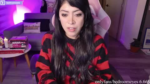 Snapshot of bedroomeyess chatting on 10, 4, 2026 Amber UwU IM MOVING AND IS CRAZY ILL BE BACK VERY SOON 3 MISS YA ALREADY online show from 10, 4, 2026