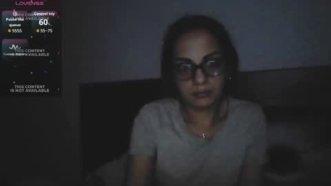 Snapshot of bela747741 chatting on 28, 9, 2025 kevin and Bella online show from 28, 9, 2025