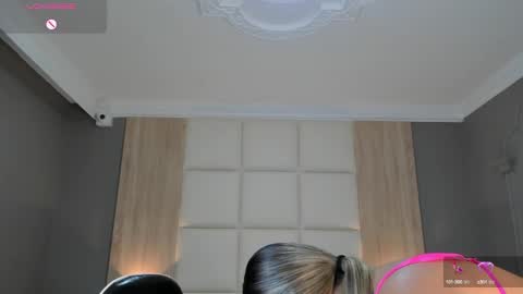 Snapshot of bella1207 chatting on 6, 2, 2025 Bella cam online show from 6, 2, 2025