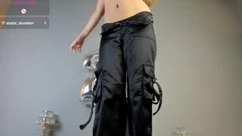 Snapshot of bella1207 chatting on 6, 3, 2025 Bella cam online show from 6, 3, 2025