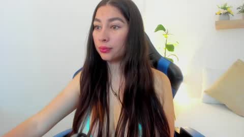 Snapshot of bella_99x chatting on 25, 7, 2026 Bel 3 online show from 25, 7, 2026