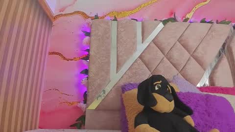 Melanie  online show from 12, 2, 2026