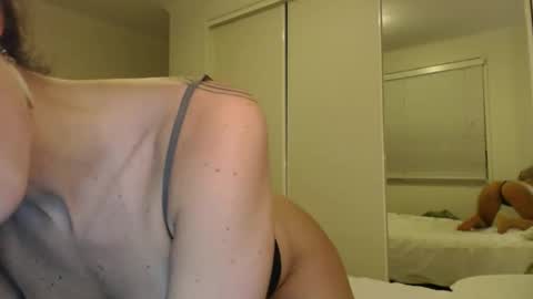 Bella online show from 3, 10, 2025