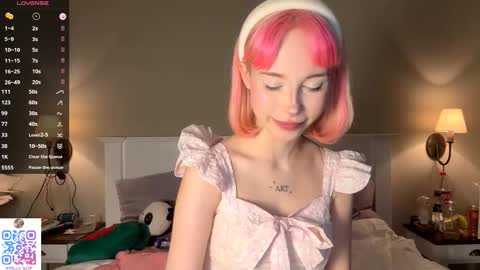 Snapshot of bella_gasp chatting on 20, 10, 2025 Jane online show from 20, 10, 2025