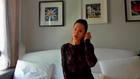 Anna  online show from 9, 9, 2025