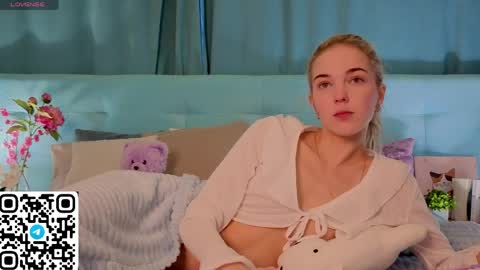 Bella online show from 10, 4, 2026