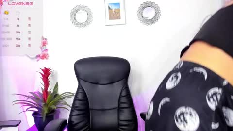 Bella online show from 25, 2, 2025