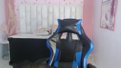 Bella online show from 26, 9, 2025