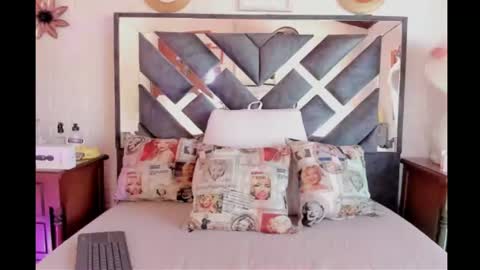 Snapshot of bella_volup chatting on 16, 7, 2026 bella_volup online show from 16, 7, 2026