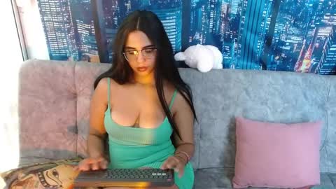 Bella Baker online show from 30, 4, 2026
