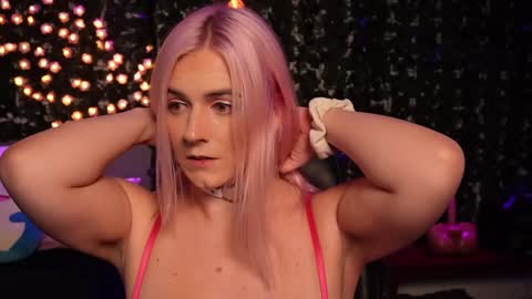 Bellalunabear trans   JadePlant Cis online show from 14, 12, 2024