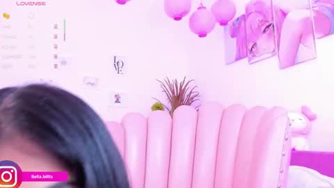 Bella online show from 2, 12, 2025