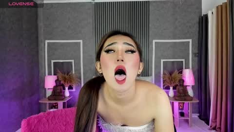 Bella online show from 7, 3, 2025