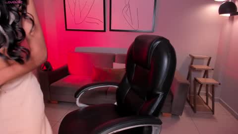  Bella C  online show from 17, 11, 2025