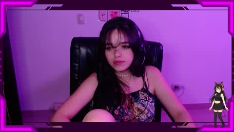 Snapshot of bellamoteluna chatting on 24, 10, 2025 Bella Monteluna online show from 24, 10, 2025