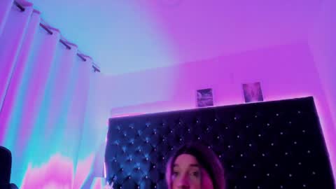 bellaroge online show from 18, 4, 2026