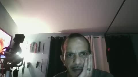 Bellaskeykeeper online show from 9, 2, 2026