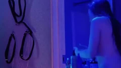 Bellaskeykeeper online show from 18, 2, 2026