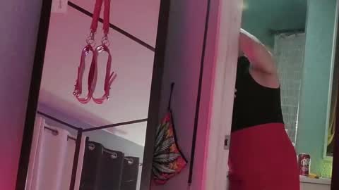 Bellaskeykeeper online show from 9, 3, 2026