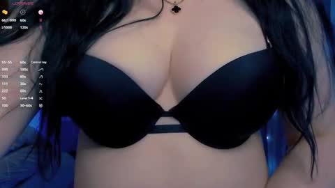 Snapshot of bellelovexx chatting on 26, 6, 2026 Hello I am kind friendly and cute girl online show from 26, 6, 2026