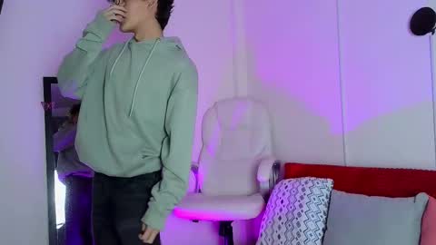 Neon online show from 2, 10, 2025