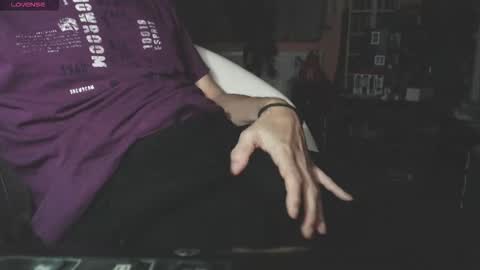 benijamin online show from 19, 11, 2025