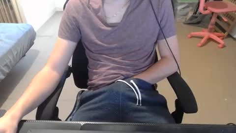 Snapshot of benjifrenchifirst chatting on 31, 10, 2025 Benjifrenchi online show from 31, 10, 2025