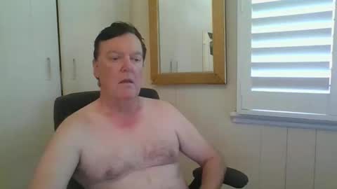 Snapshot of benjoid chatting on 27, 11, 2025 benjoid online show from 27, 11, 2025