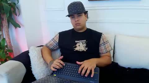 bennett_alejoo online show from 11, 11, 2025