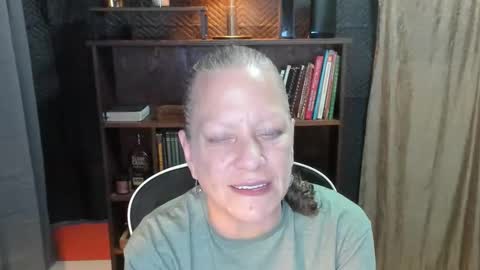 DeniseDavid online show from 28, 4, 2026