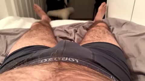 Snapshot of benz10001 chatting on 11, 12, 2024 benz10001 online show from 11, 12, 2024