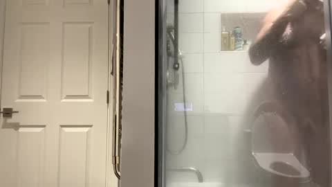 Snapshot of benz10001 chatting on 24, 12, 2024 benz10001 online show from 24, 12, 2024