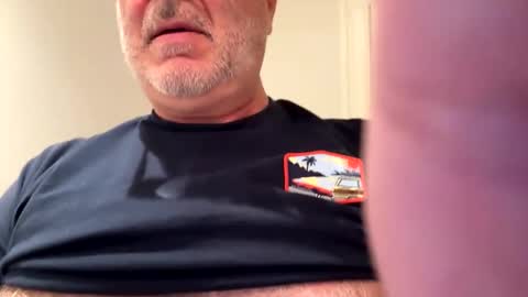 Snapshot of benz10001 chatting on 31, 1, 2025 benz10001 online show from 31, 1, 2025