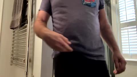 Snapshot of benz10001 chatting on 20, 2, 2025 benz10001 online show from 20, 2, 2025