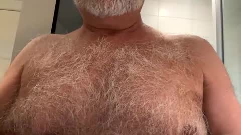 Snapshot of benz10001 chatting on 11, 11, 2025 benz10001 online show from 11, 11, 2025