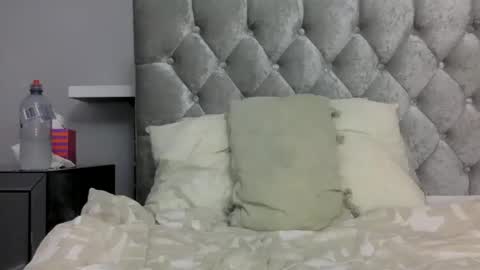 Snapshot of bermudatriangle12 chatting on 15, 12, 2024 tixxie  online show from 15, 12, 2024